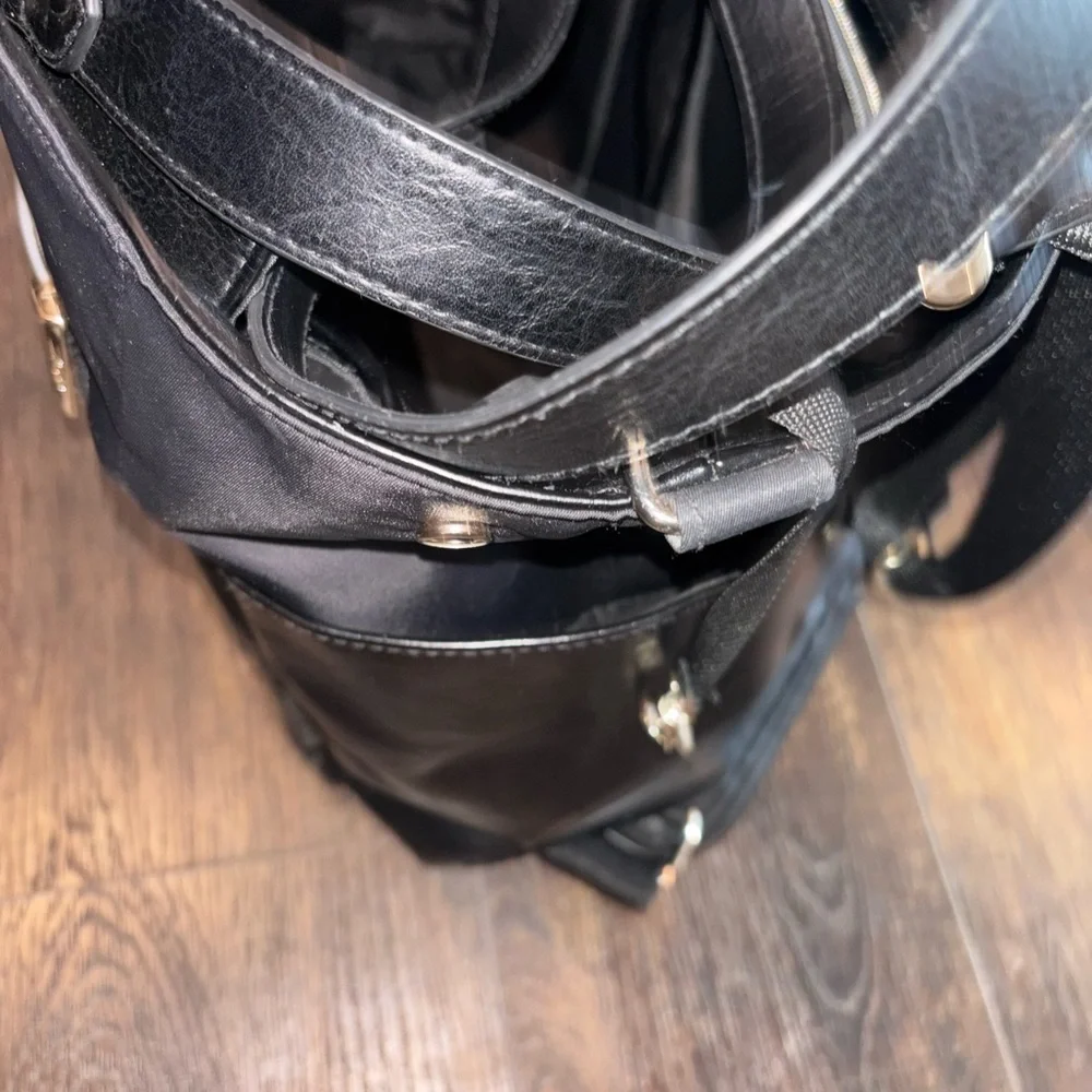 BÉIS The Diaper or Everyday Bag In Black - Picture 9 of 16